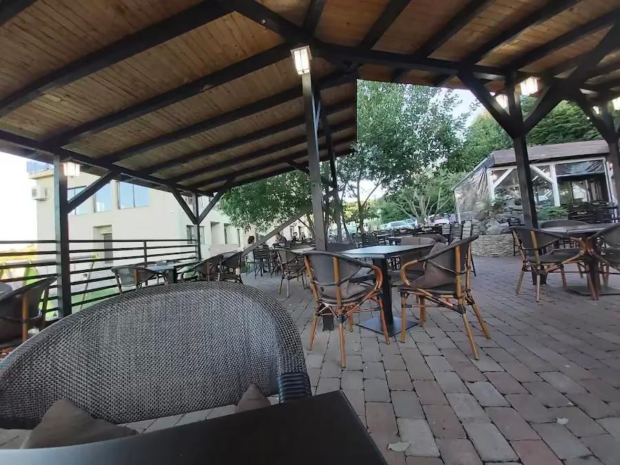 Pizza Land - italian & american restaurant in 400535 Feleacu