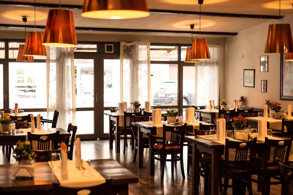 Maimuța Plângătoare - italian & romanian restaurant in 400000 Cluj-Napoca