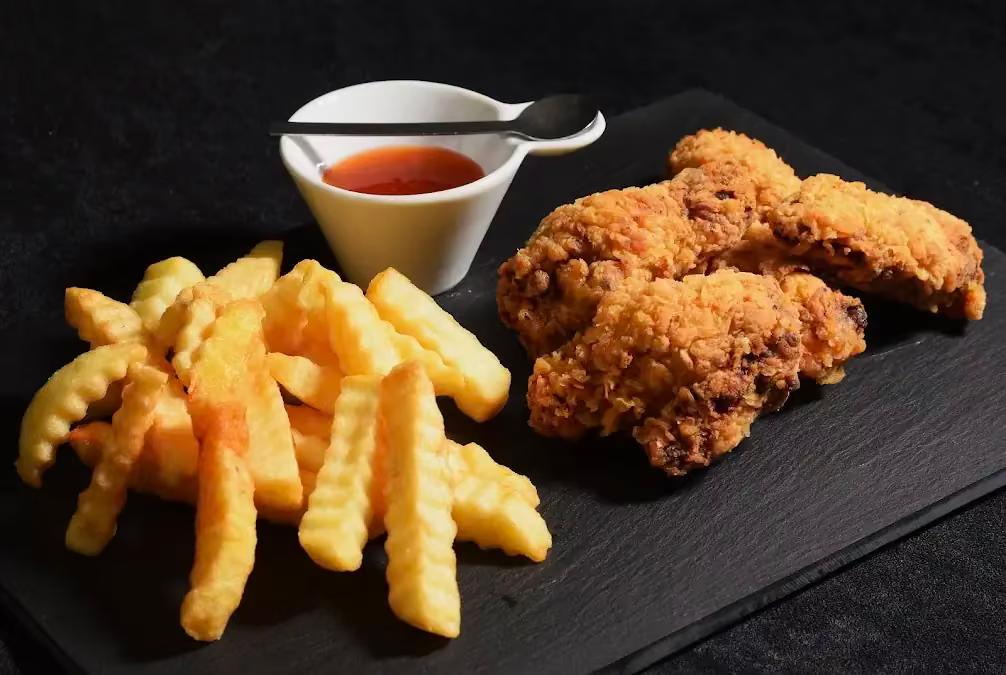 Numa' Crispy Bistro - american & fast-food restaurant in 407280 Florești