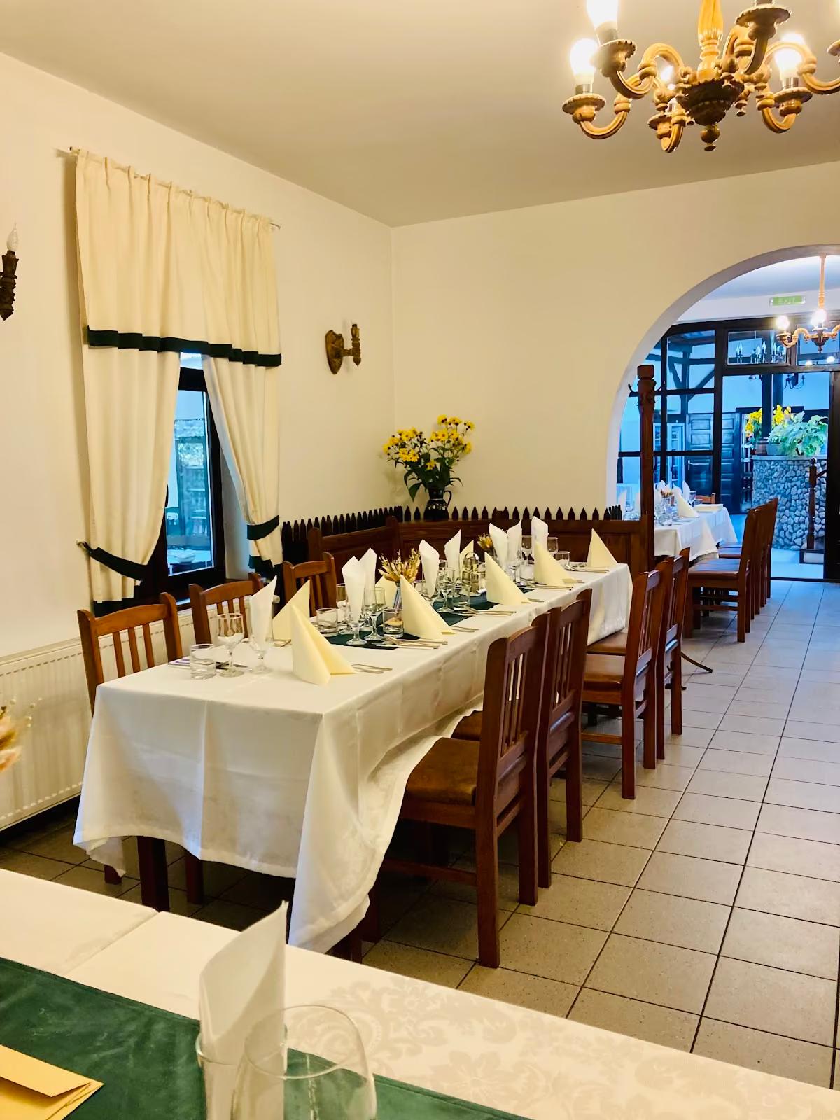 Csáni Restaurant - eastern-european & romanian restaurant