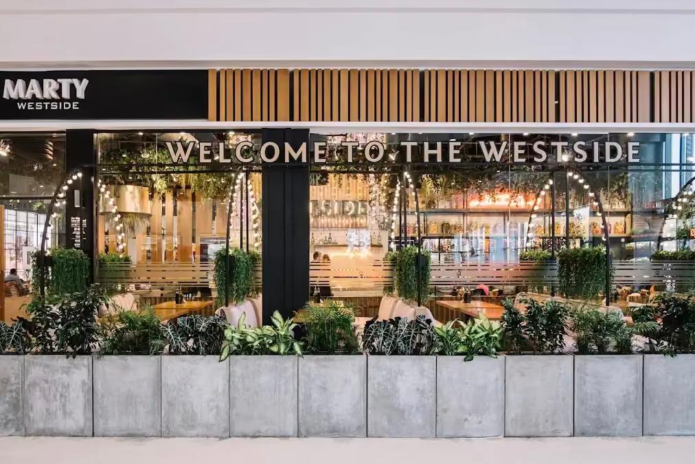 Marty Westside - italian & american restaurant in 407280 Florești