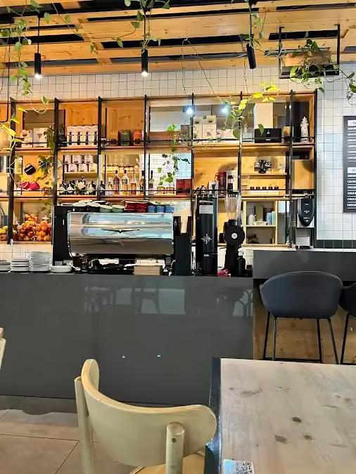Roots Urban Tastery - vegetarian & vegan restaurant in 400394 Cluj-Napoca