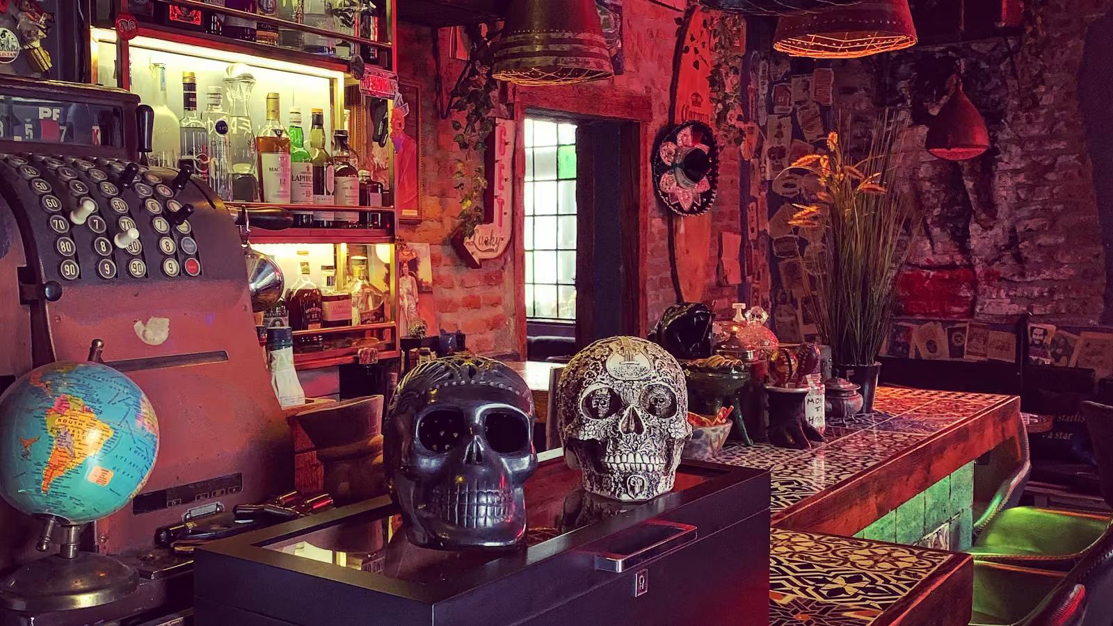 Hemingway Cocktail Bar - romanian & international restaurant in 400000 Cluj-Napoca