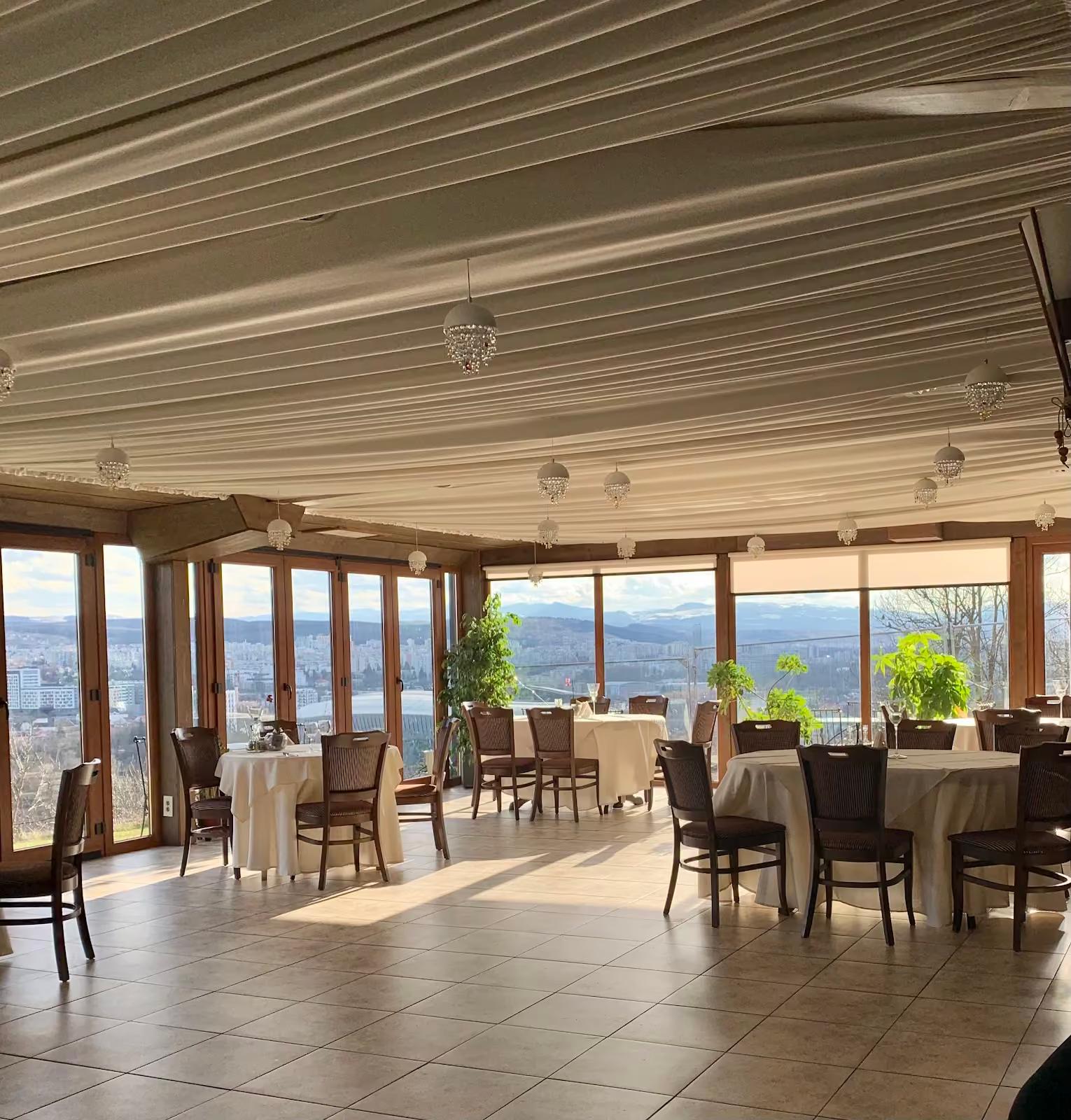 Panoramic - italian & mediterranean restaurant in 400168 Cluj-Napoca